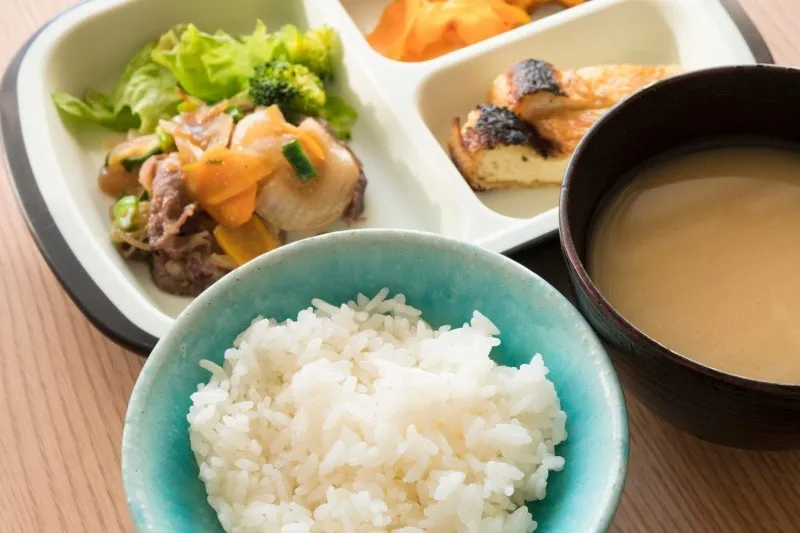 つくば市で花粉症対策!内科のアプローチと「栄養」の力